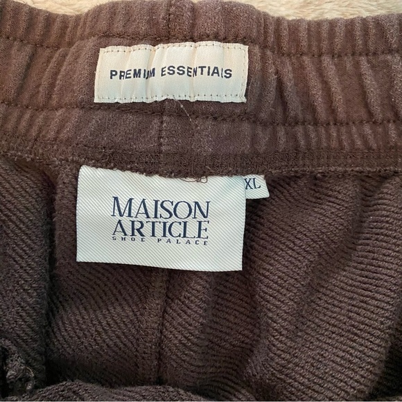 Maison Article Men Premium Essentials Brown Shorts Relaxed Fit Size XL - Picture 5 of 5